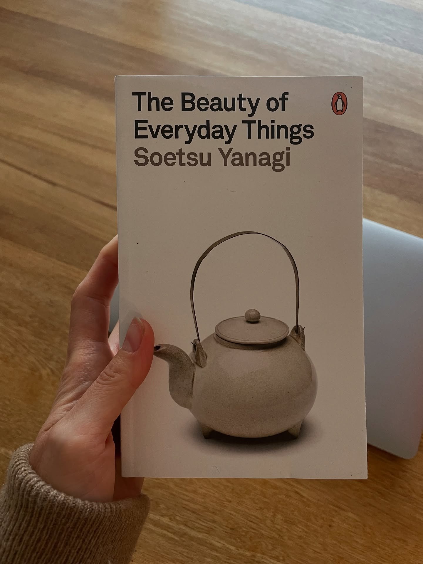 La belleza de los objetos ordinarios, 
De los momentos cotidianos,
De los proyectos extraordinarios.

De soledad f&eacute;rtil, 
encuentros en confianza, 
Y de los esperados con ansias.

De explorar lo desconocido, 
Conectar con otras personas, 
Para