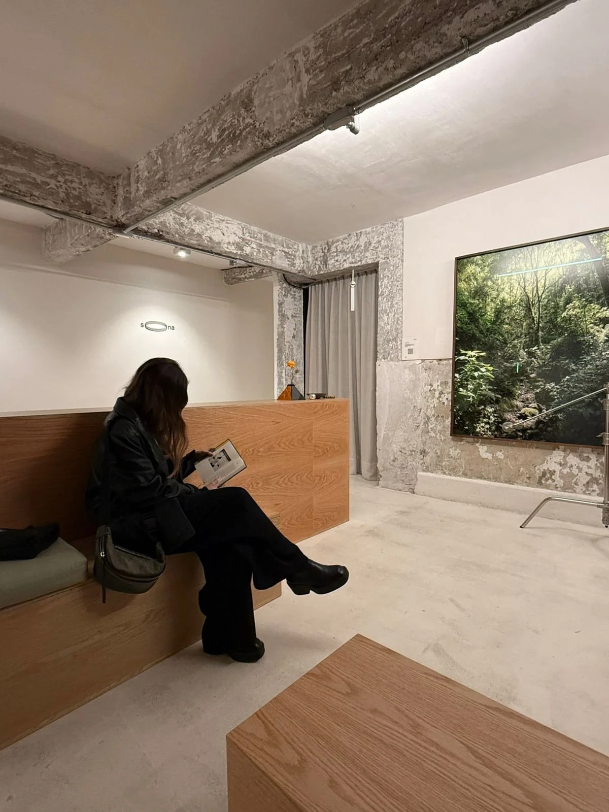 🌳🎧🌘🌑🌒👁️✍️📚📸🌞🍷🔗🧭🪞✨