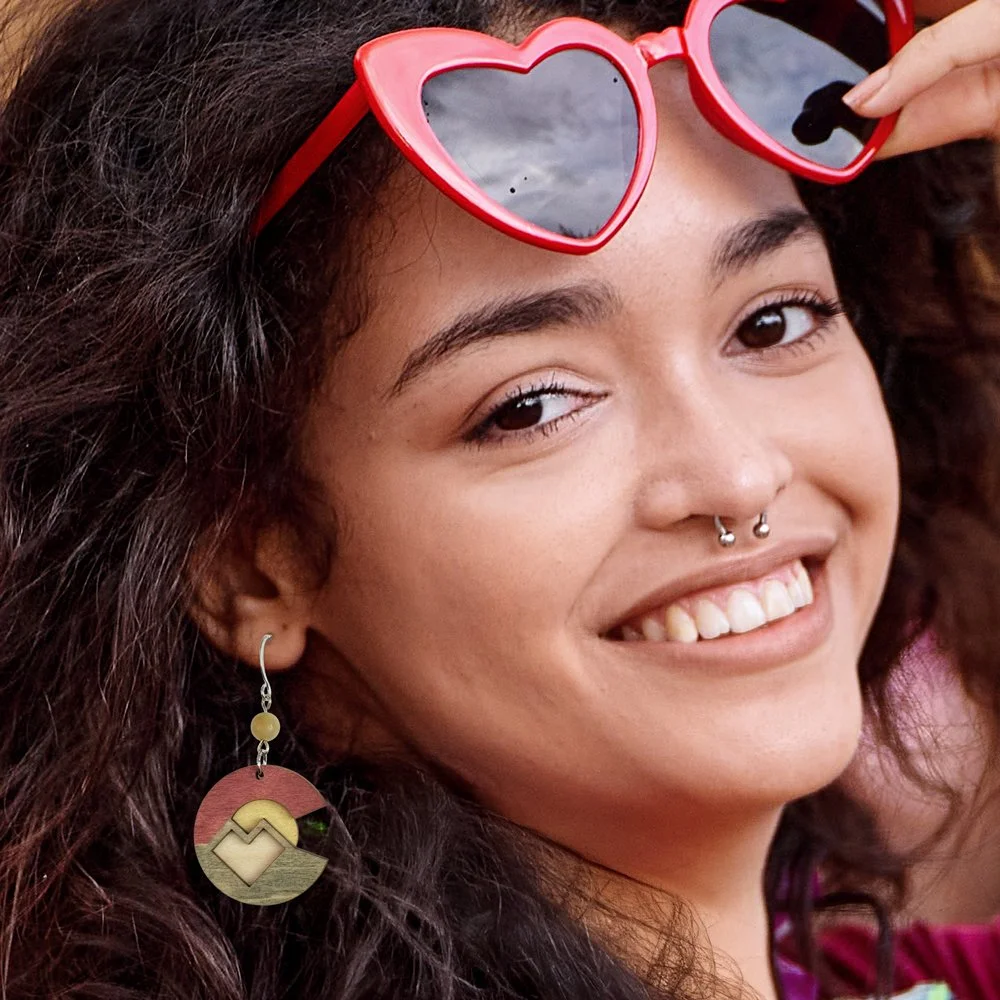 woman-love-earrings-2614.jpg