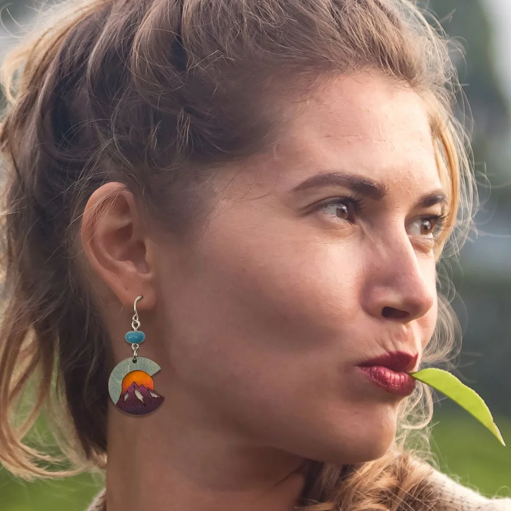 woman-peak-earrings-262.jpg