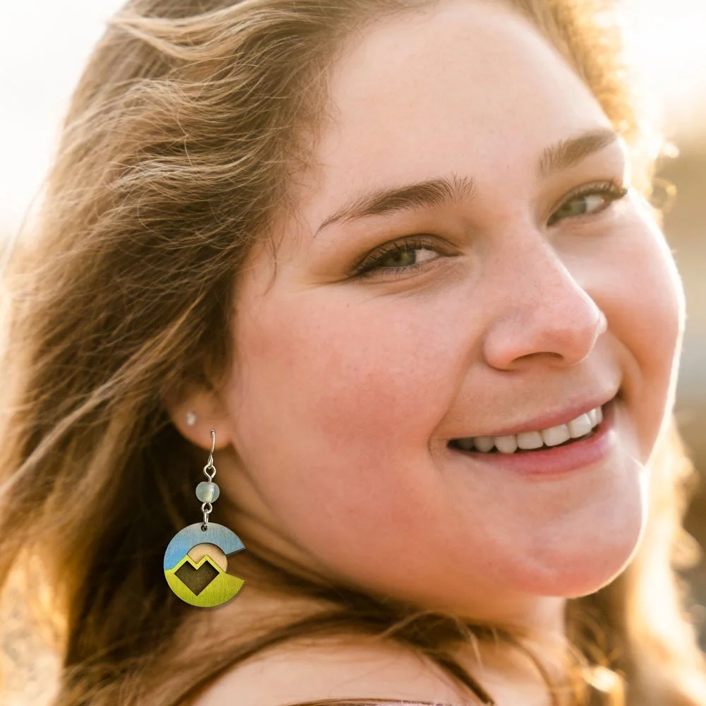 woman-colorado-love-earrings-2630.jpg