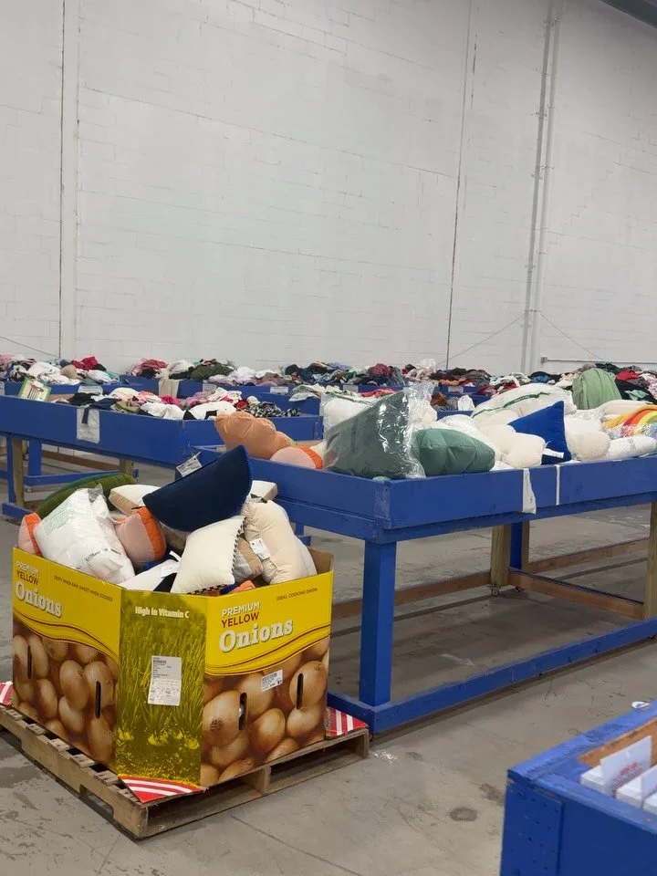 We’re not just another liquidator. We’re Pallet Kings Medford, and we’re redefining what a treasure hunt looks like right here in Suffolk County! ππ¦
Forget the endless online scrolling and the boring big-box stores. We have pallet