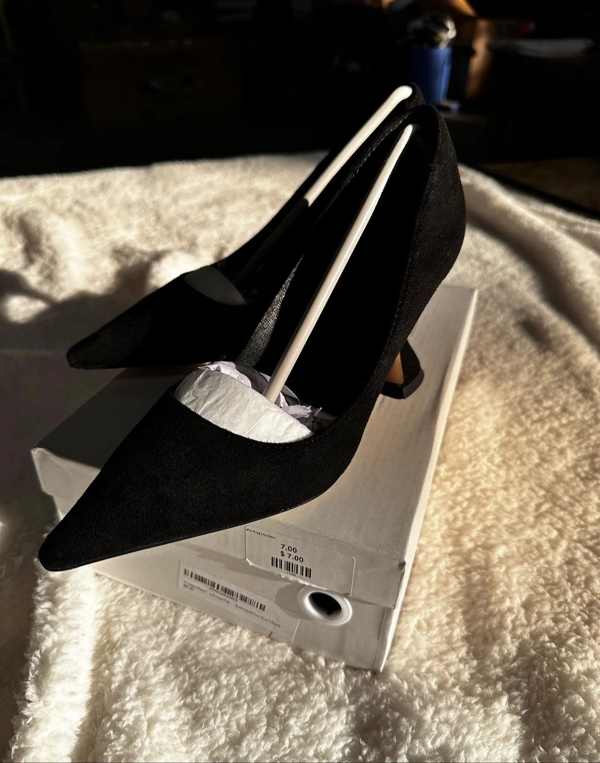 Featuring a selection of premium overstock and liquidation merchandise now available at Pallet Kings Medford. We specialize in offering discerning shoppers and resellers access to high-quality goods, including a dedicated inventory of:

&bull; Women&