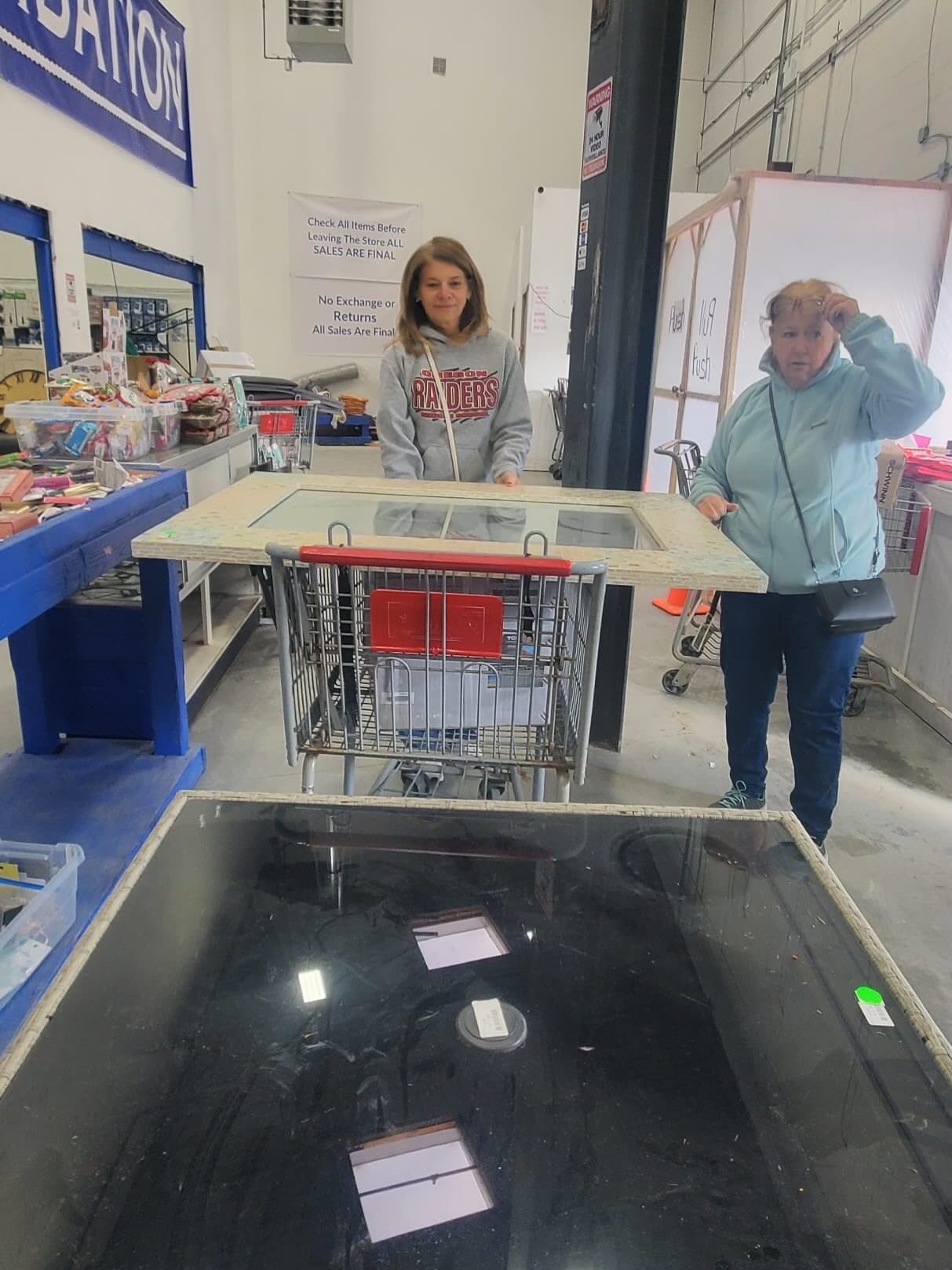 🎉 Deal Wednesdays at Pallet Kings Liquidators! 🎉
Nothing better than seeing happy customers walking out with HUGE savings 😄🛒

🔥 New deals this Wednesday
💥 Amazing finds from TVs to home essentials
👑 Shop smart. Save BIG.

📍 2052 NY-112, Medfo