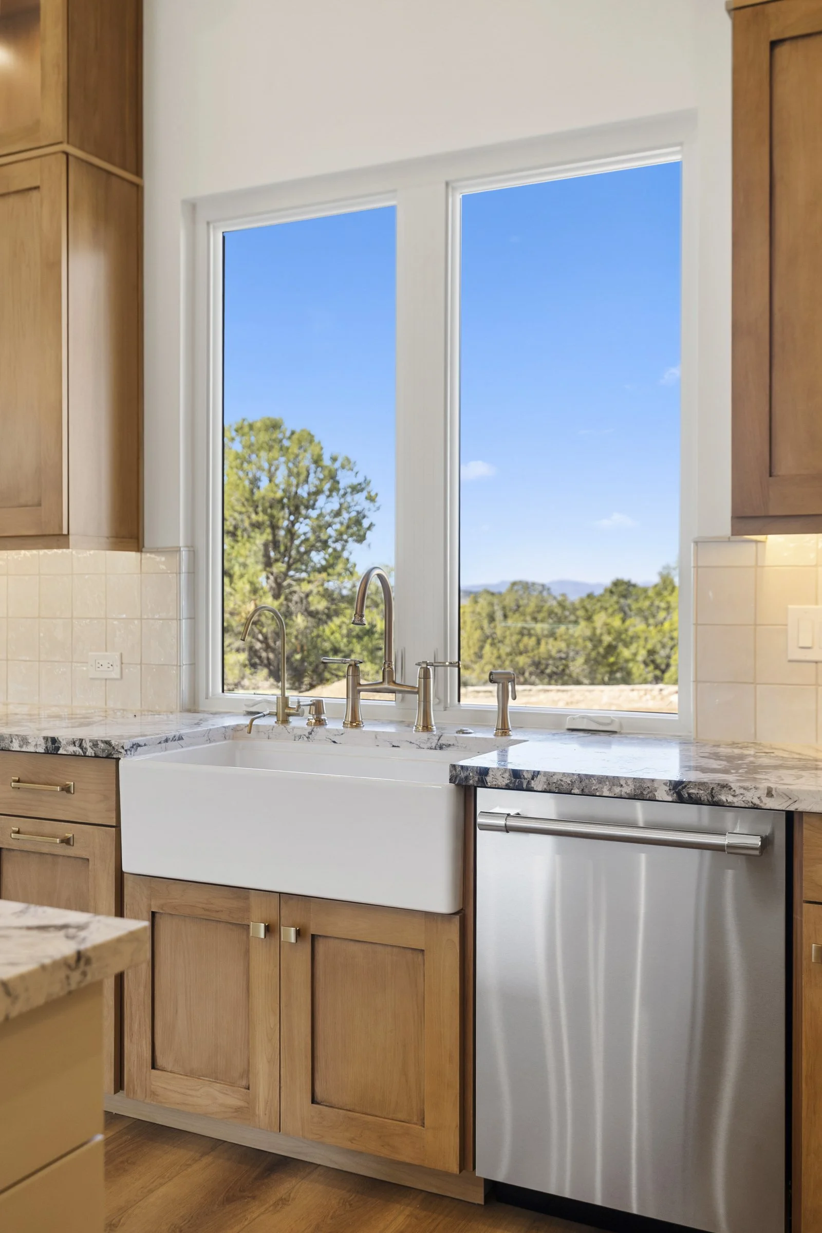 Photo by Jenn Lueck, Interiors by  Linda Hughes