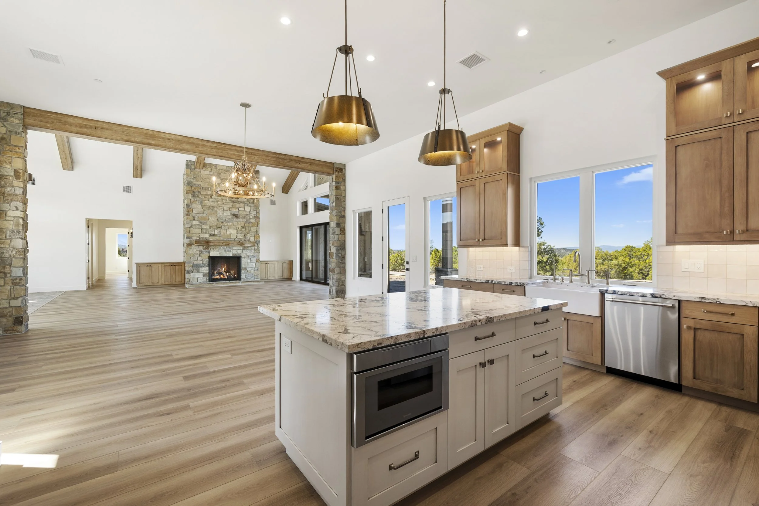 Photo by Jenn Lueck, Interiors by  Linda Hughes