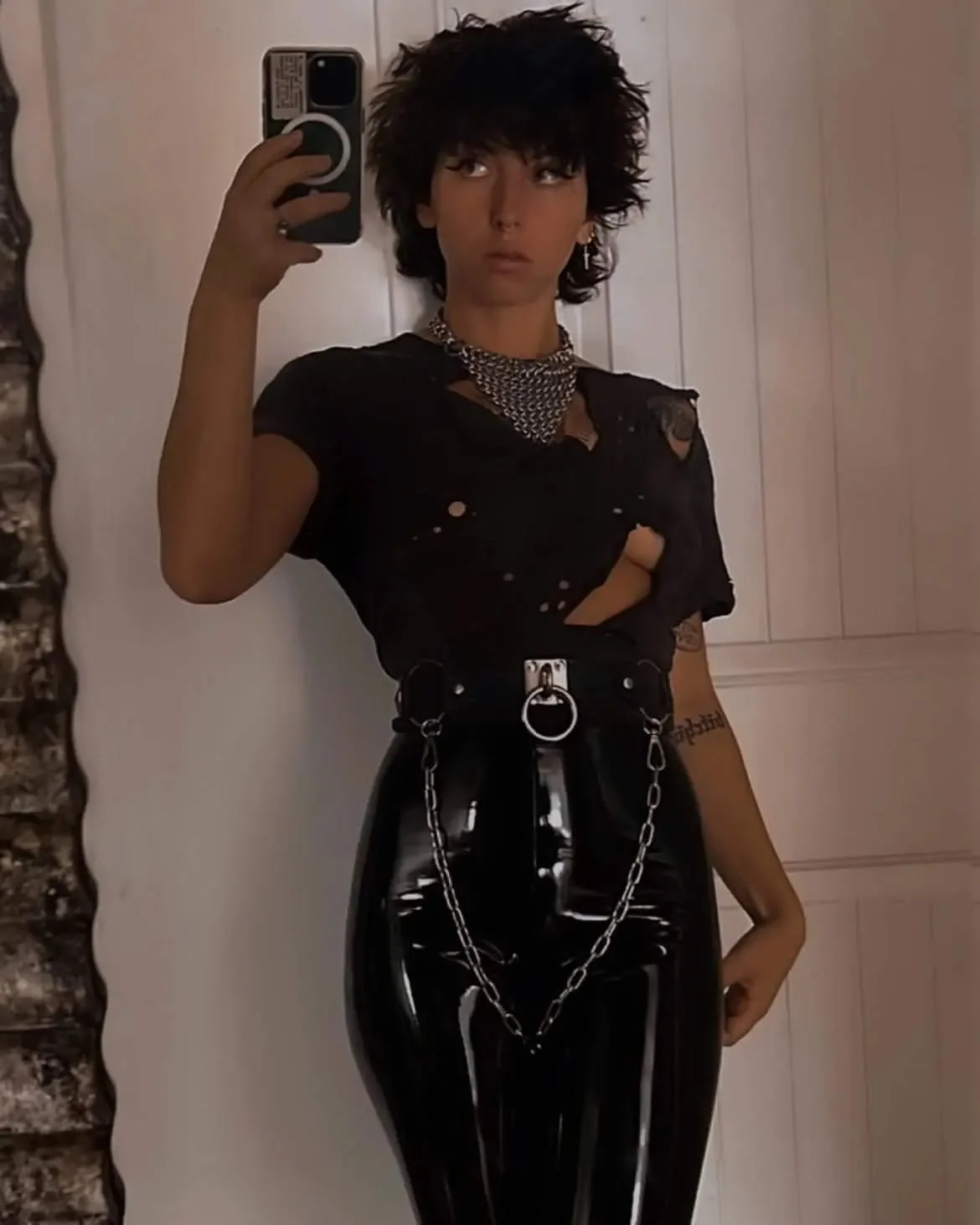 After a long time not posting heres @fervvour in our chain belt !! 

We also have new things in the pipeline so that is exciting!! 

#latex #latexfetish #latexfashion #latexleggings #latexkink #latexcuffs #latexbelt #latexaccessories #latexamateur #r