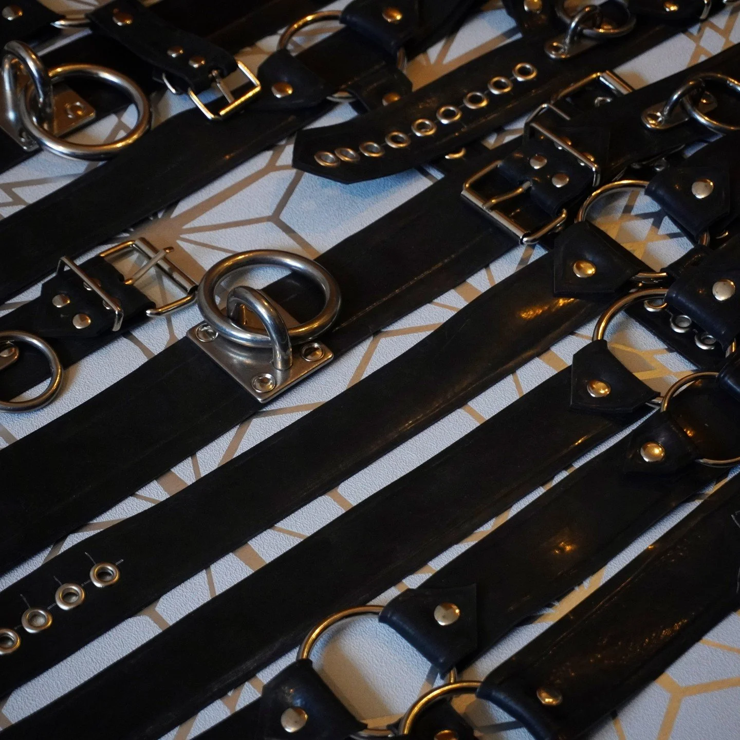 just made loads of things today for @fluffy.queenie and @_fluffyking_ cant wait to see them wearing it
 
 find out more at www.lexsessorie.com

#latex #rubber #restraints #latexfetish #latexfashion #accessories #alternative #alt #alternativefashion #