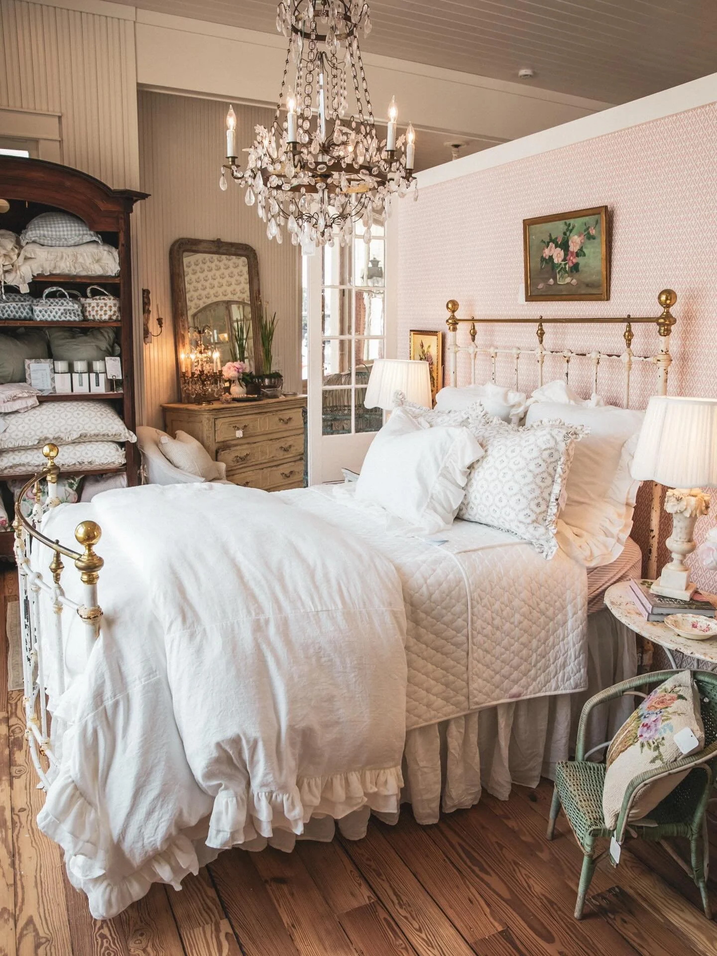 Thoughtfully designed, beautifully made. Our custom bedding brings a touch of luxury and cozy cottage charm to your home🤍