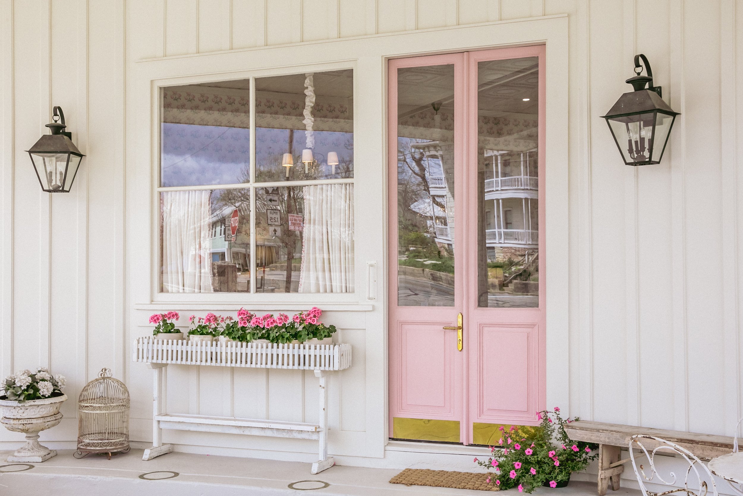Late Night Shopping | Burton's Wine & Wander Event