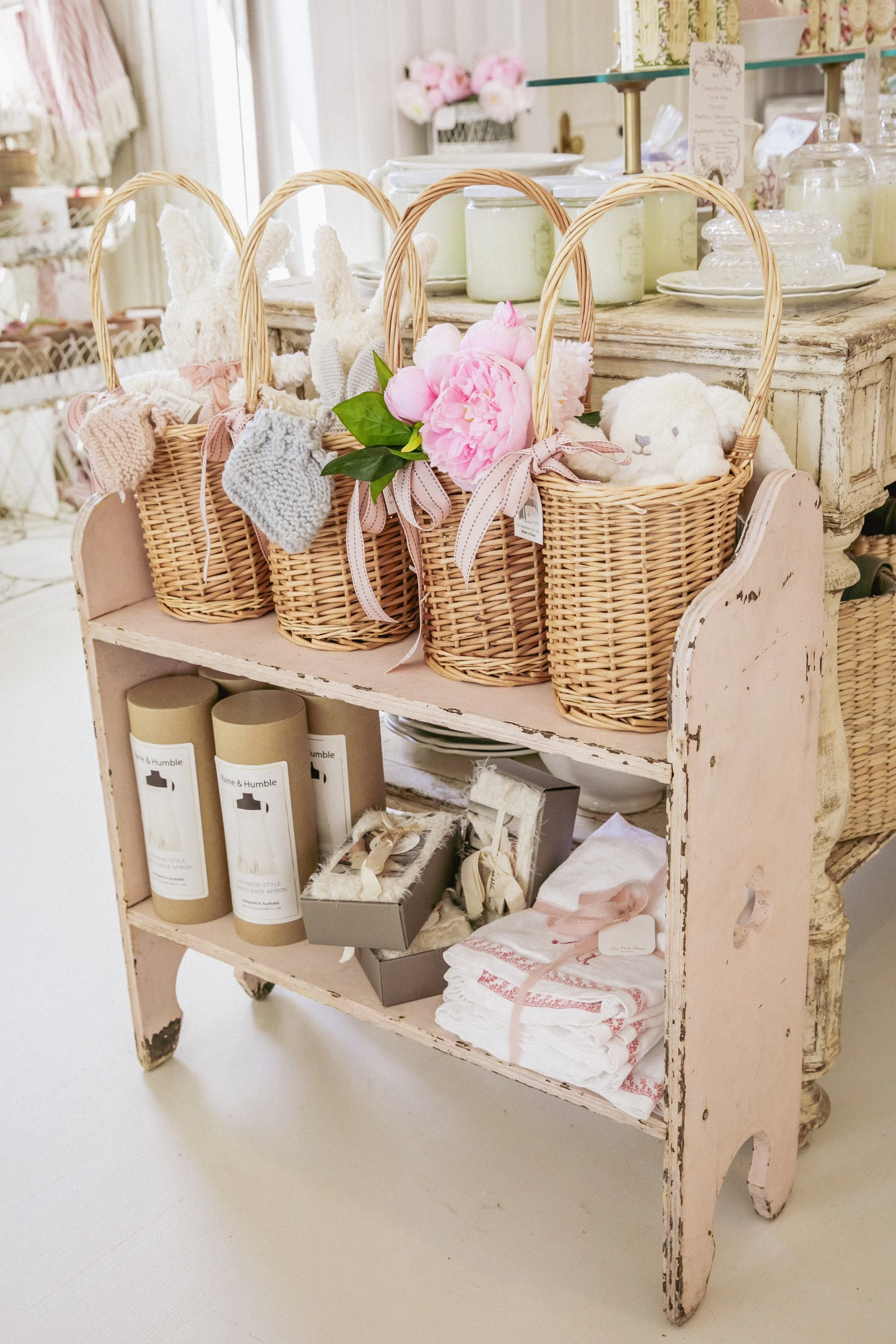 the-pink-door-top-boutique-and-antiques-in-burton-texas