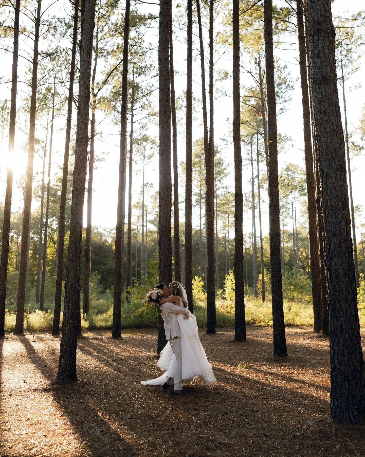 Mikayla + Logan 🌿
How special to capture my friend&rsquo;s big day!!! I&rsquo;ve known both Mikayla and Logan since highschool, so watching them say &ldquo;I do&rdquo; meant the world to me 🖤

Photographer | @jaimeegriffinphotography 
Content Creat