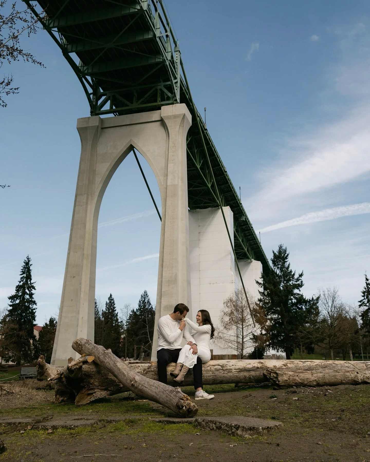 Delanie + Damon 🌁
Feeling lucky because I got to shoot D+D&rsquo;s engagement photos AND wedding in the same week 🤣 Also, this was my first session in Oregon as a resident!!!! Woohoo!! Can&rsquo;t wait for many more