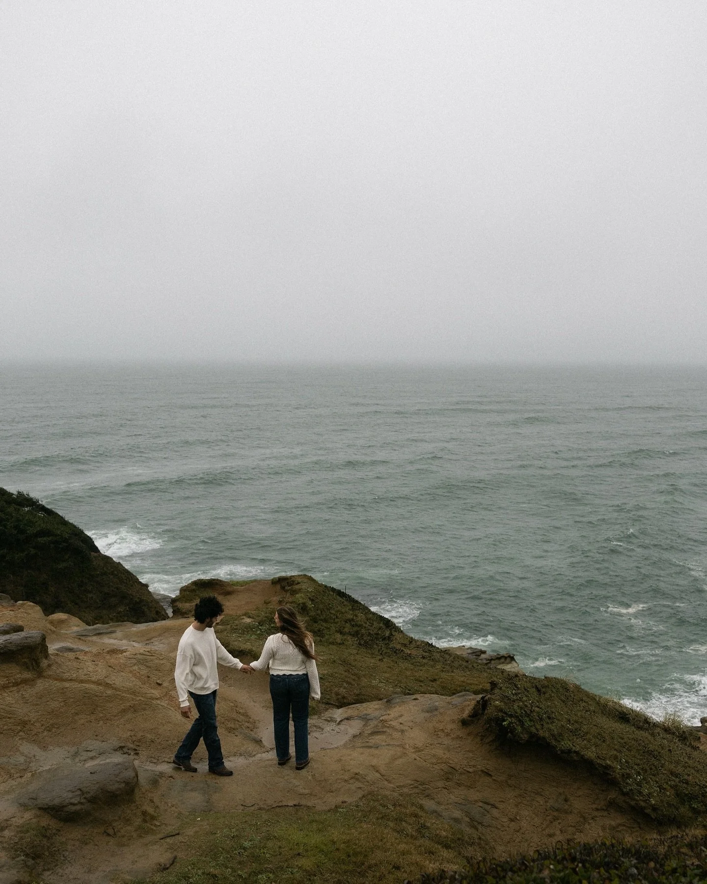 Riley + Levi 🌊
The most breathtaking engagement session on the coast. Yes it was cold, rainy, and windy&hellip; but we had the best time and got some photos that really feel like r+l&rsquo;s love.