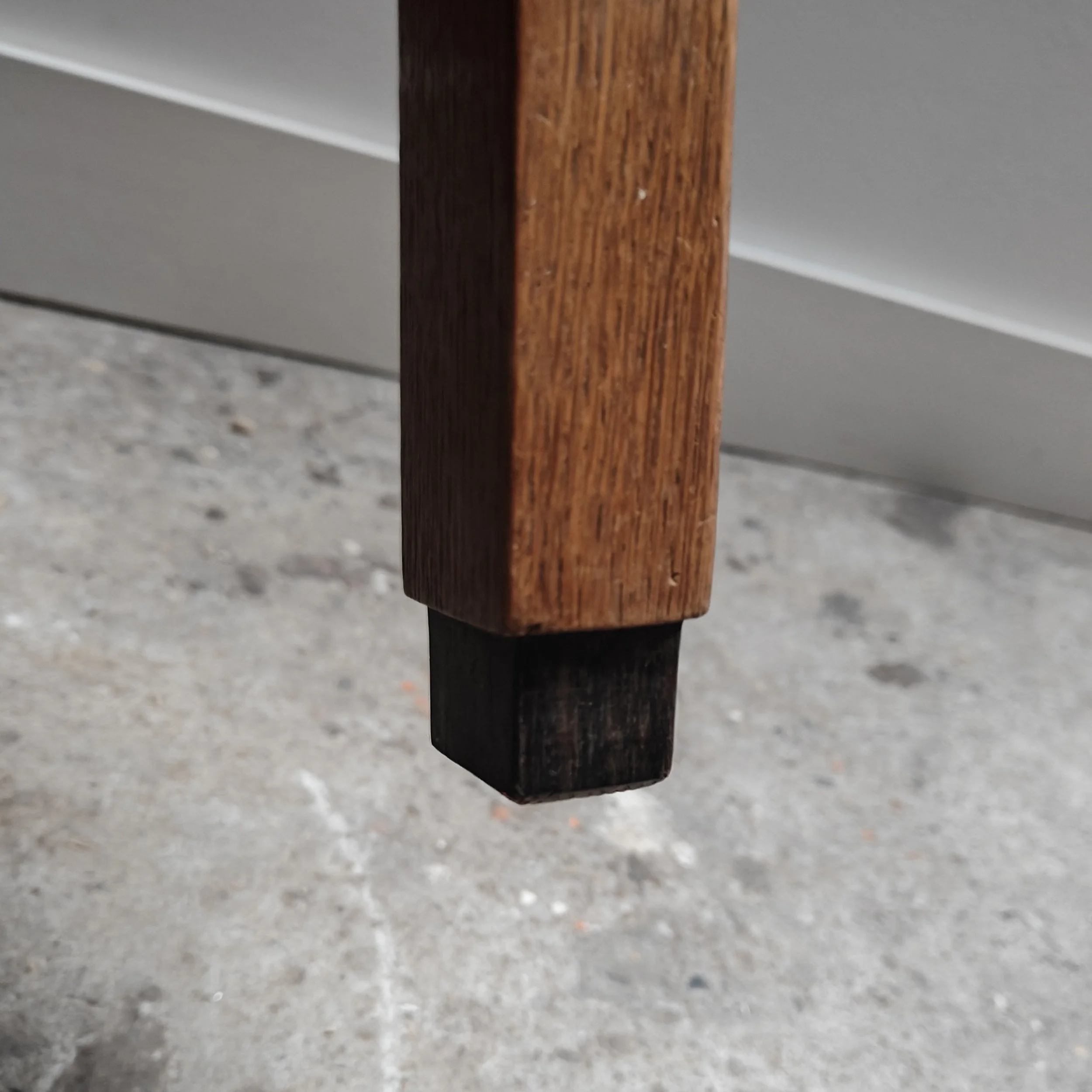 Round AmsterdamSchool sidetable with magazine rack 13.jpg