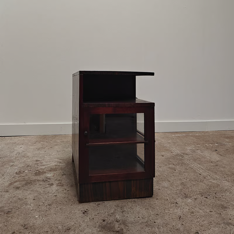 Dark asymmetrical Haagse school, corner cupboard 4.png