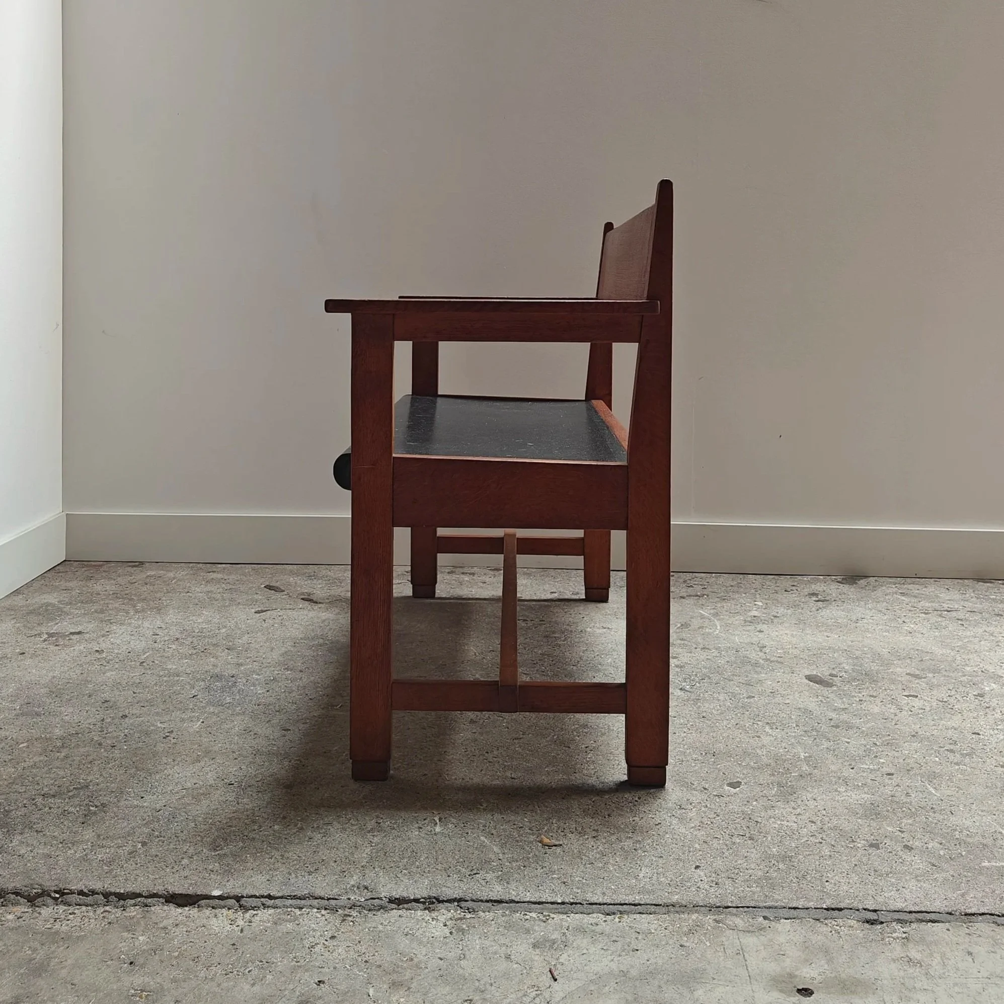 Haagse+School+bench+with+black+seat+8.jpg