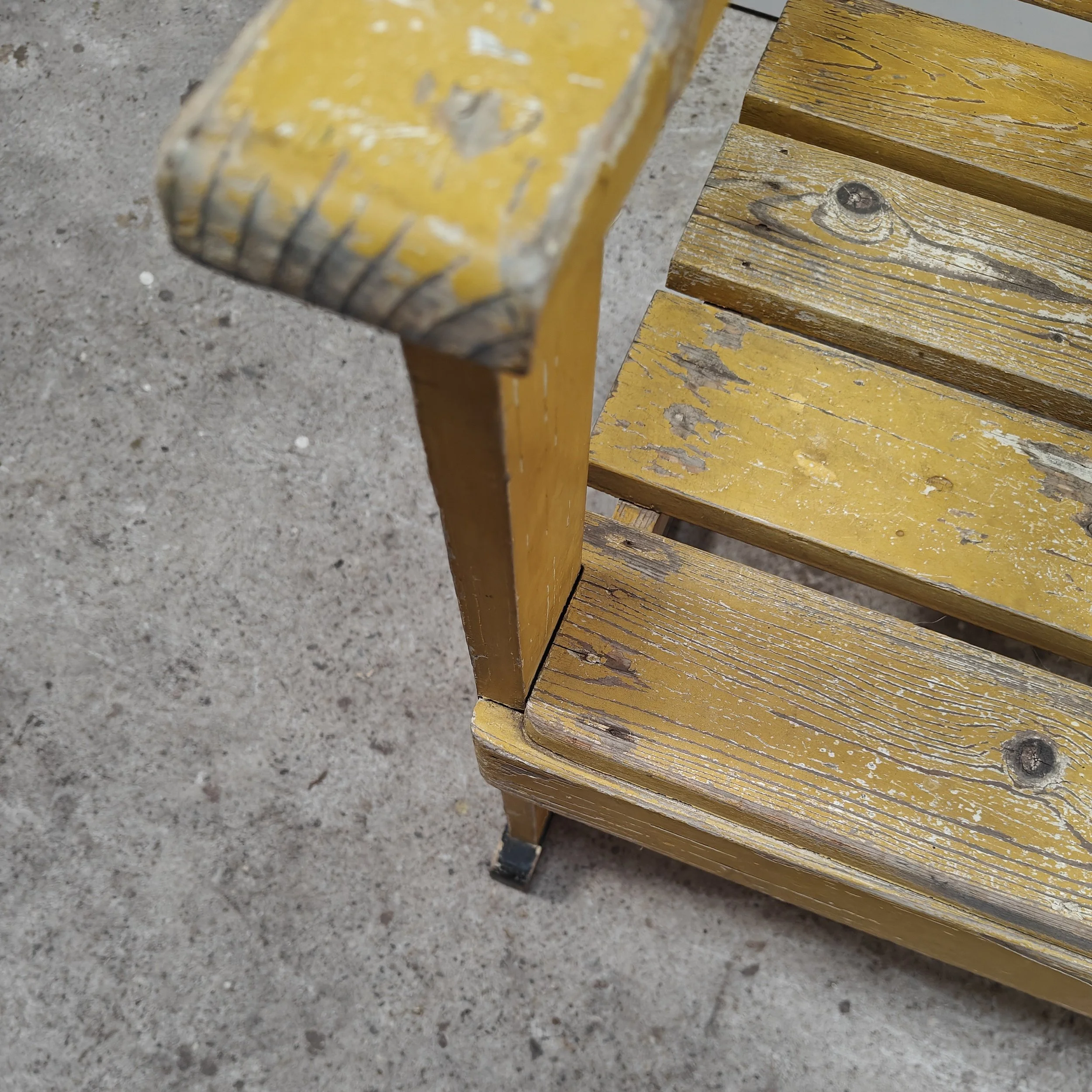 Haagse school armchair in original yellow 7.jpg