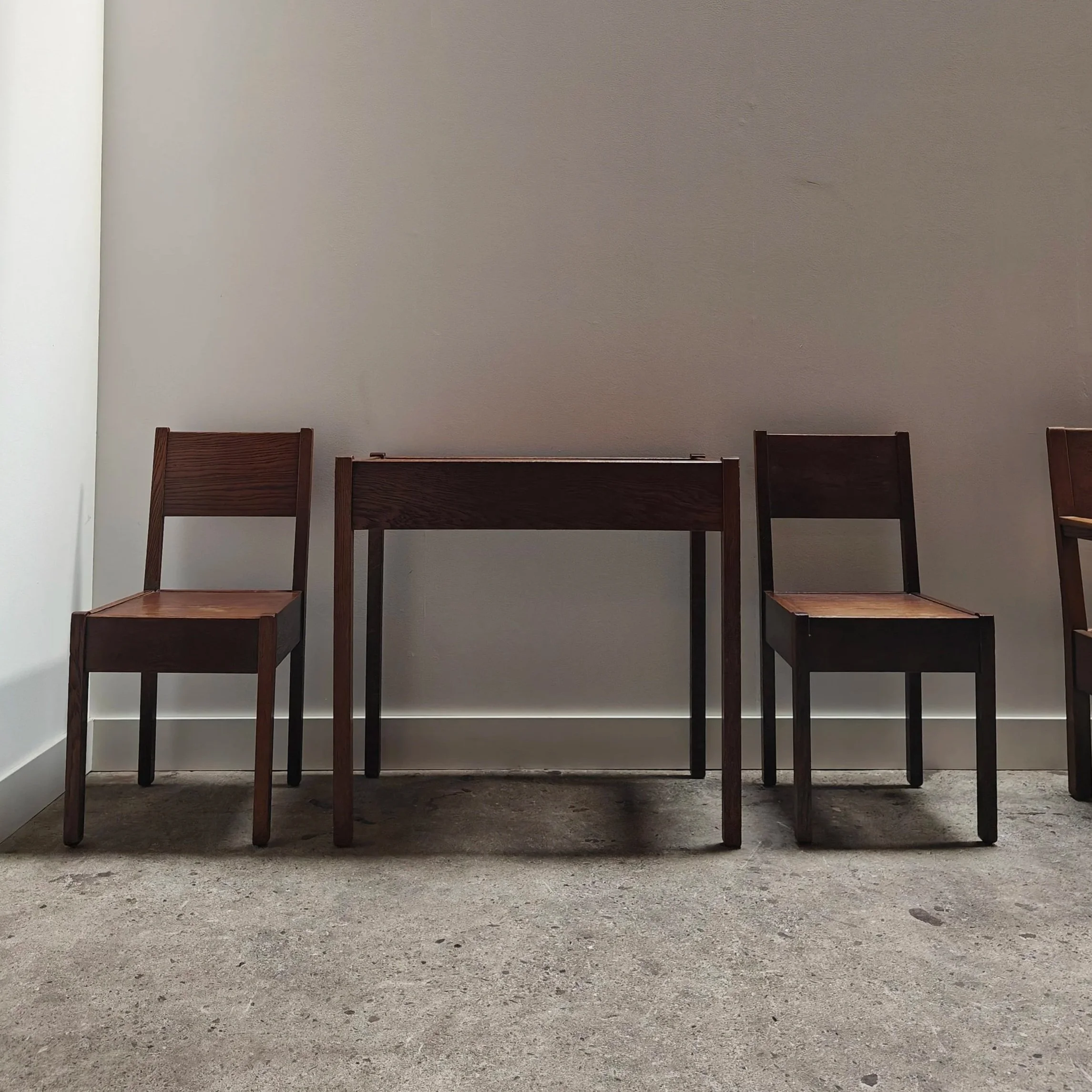 LOV+muntendam+side+or+accent+table+with+two+chairs+oak+plywood+14.jpg