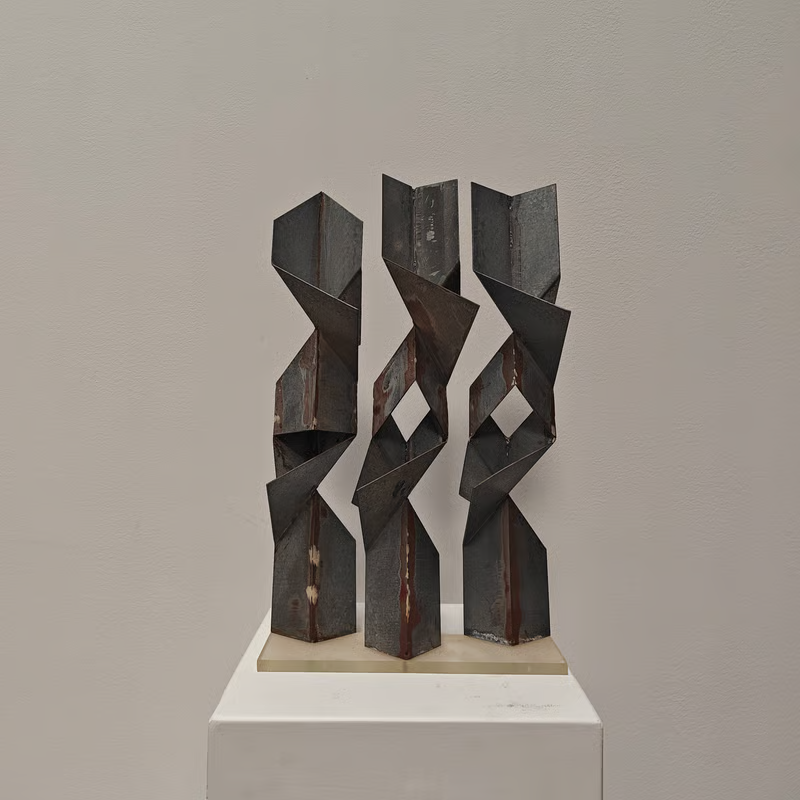 Metal abstract sculpture (RD011)