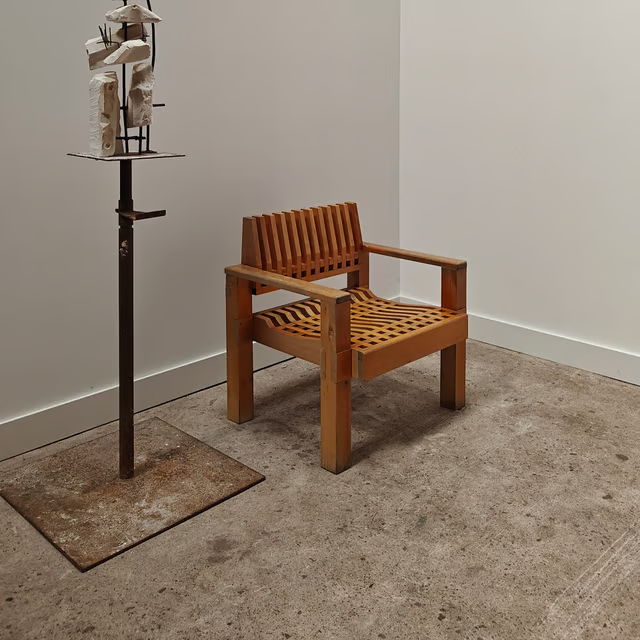 Unique architectural sculptural armchairs 11.png