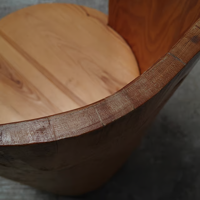 Tree trunk kubb chair with classic lines 5.png