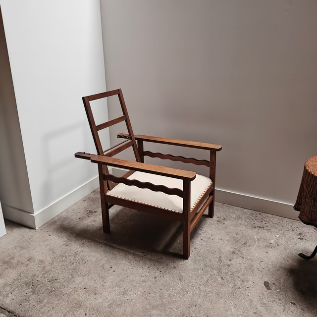 Adjustable armchair from the 1930s