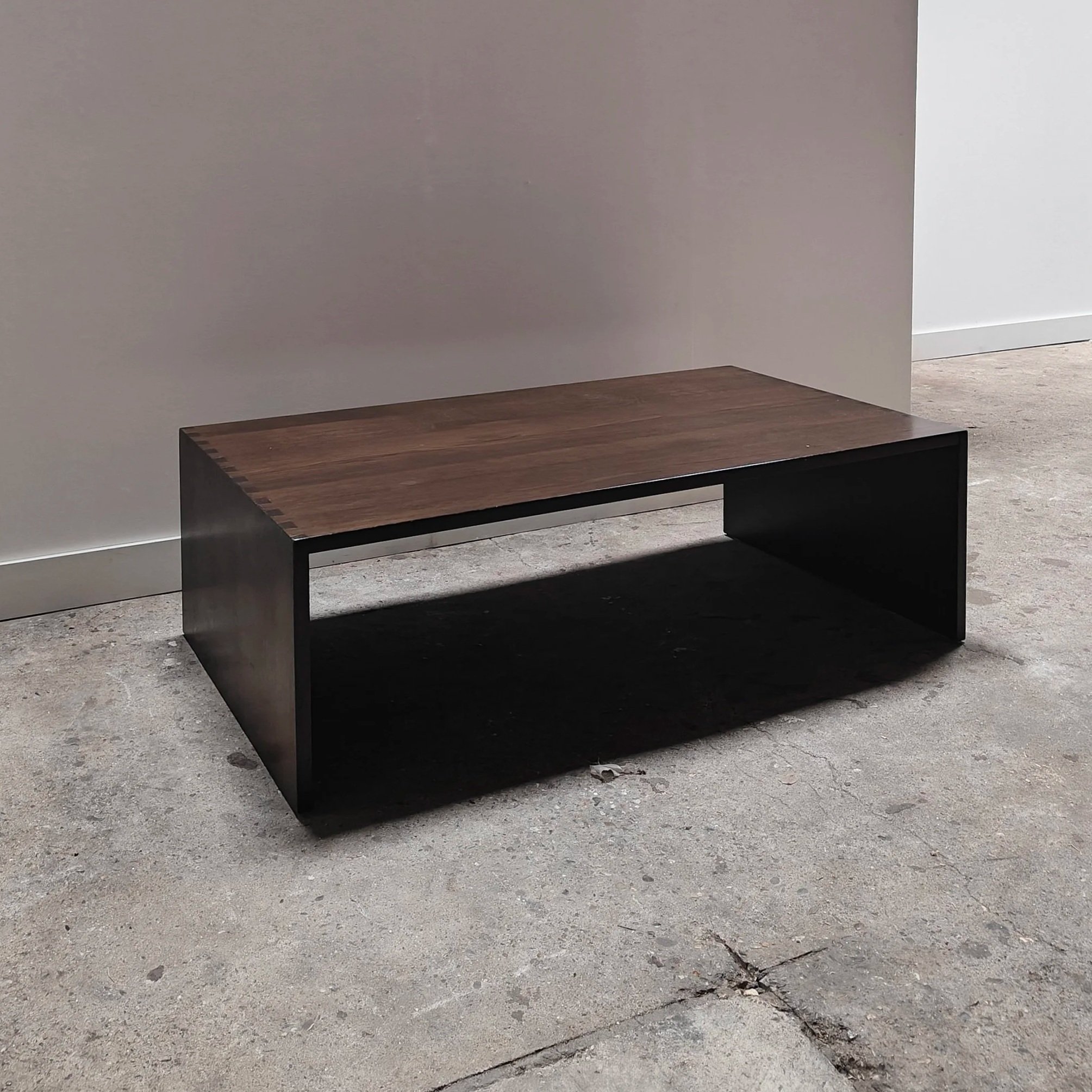 Solid wooden coffeetable