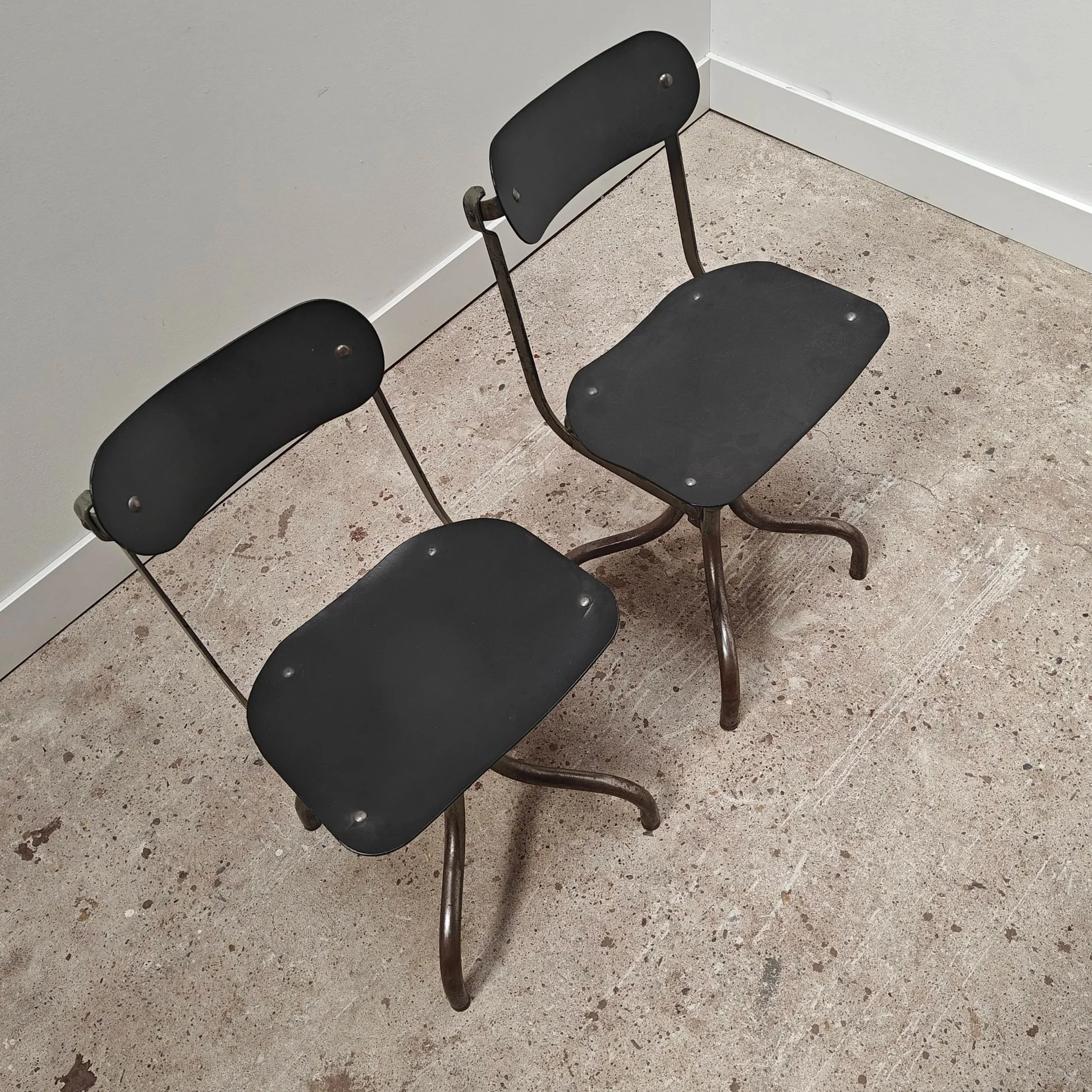 Tan+Sad+swivel+chair+set+2.jpg