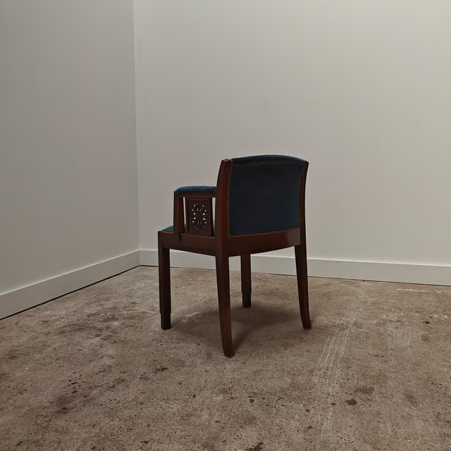 Accent chair Art Nouveau 4.png