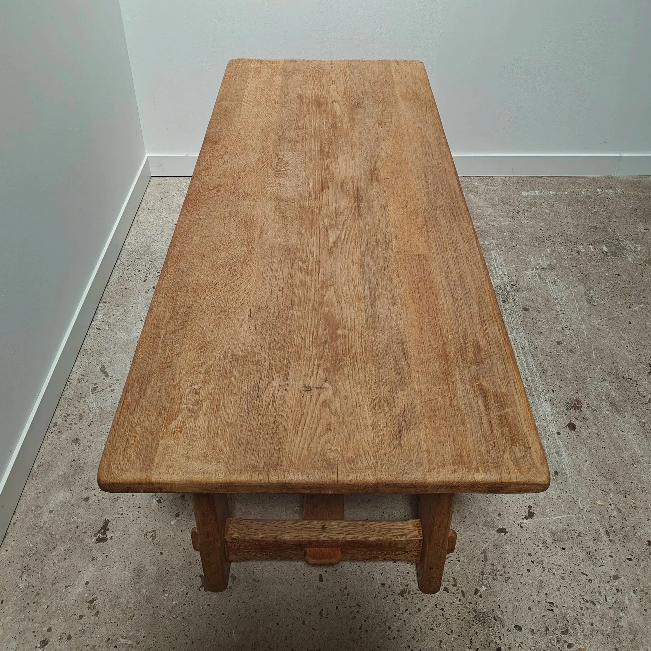Oak+dining+table+with+a+visible+construction+8.jpg