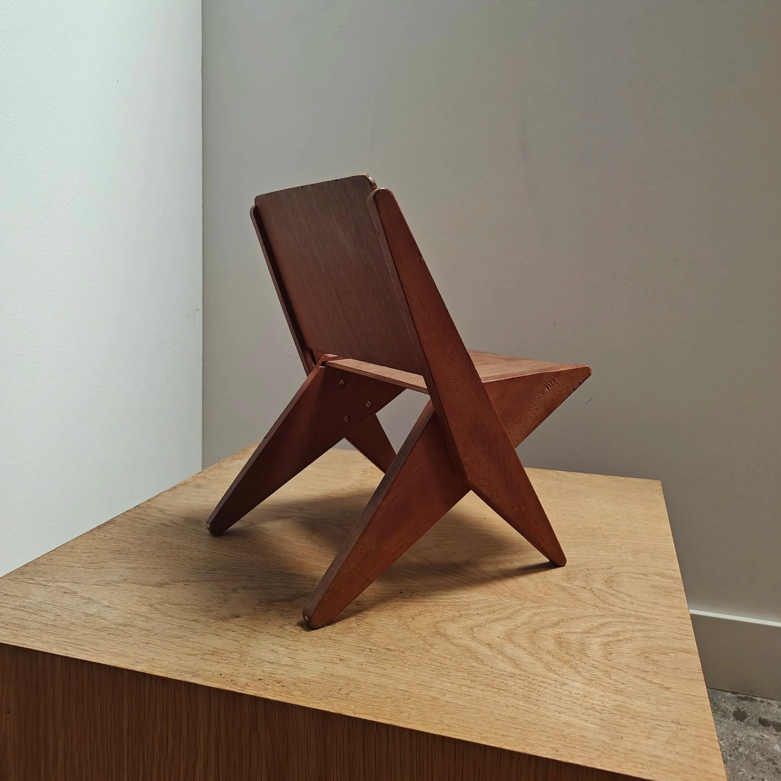 1950s+architectural+chair+model+3.jpg