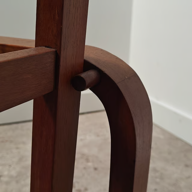 Adjustable armchair in Amsterdamse school style 12.png