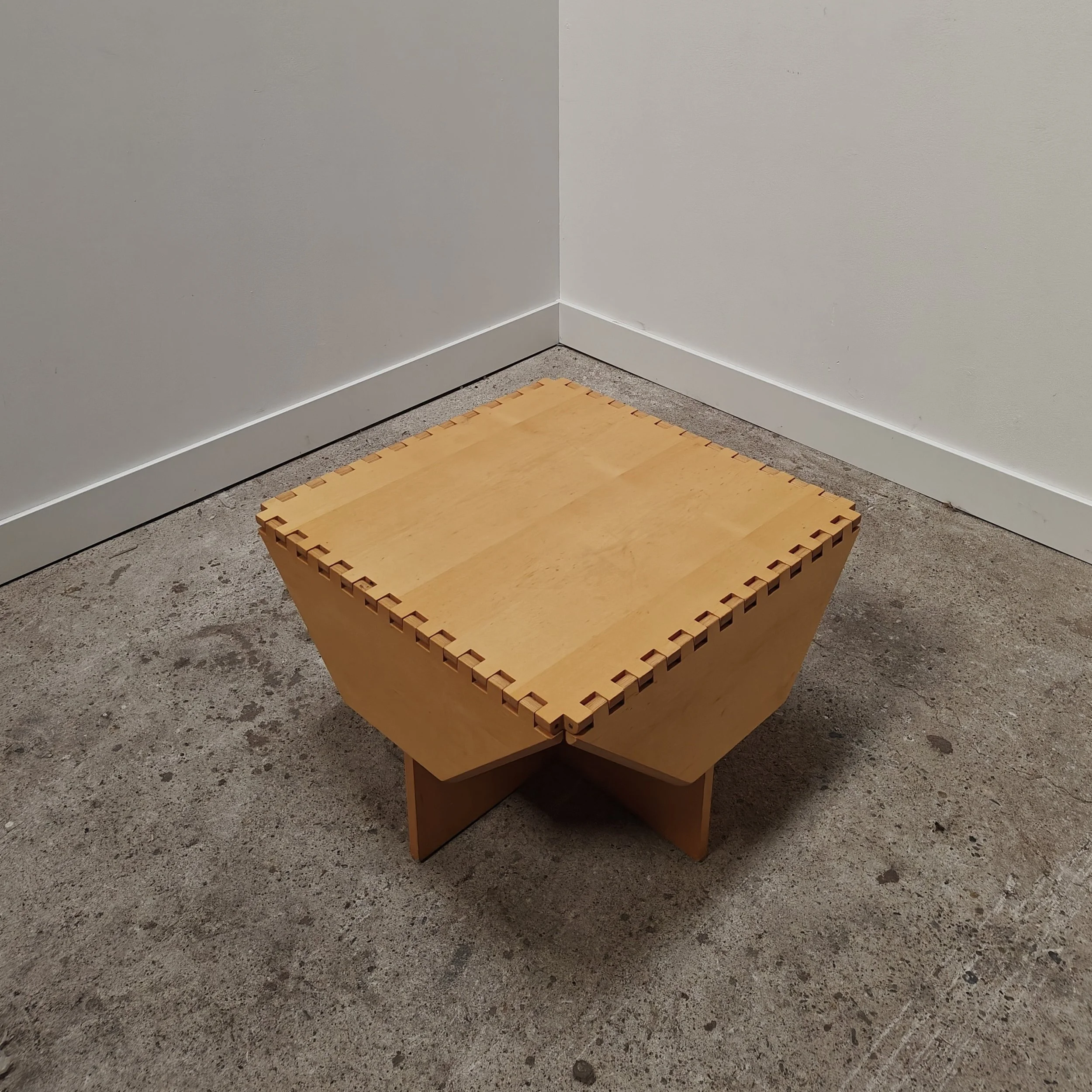 folding coffee table 6.jpg