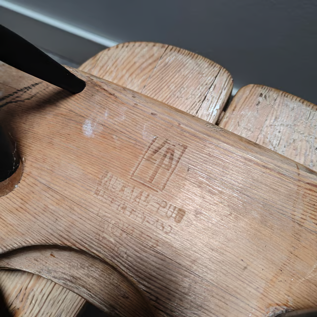 Pirkka stools, Ilmari Tapiovaara, Laukaan Puu 1950's 12.png