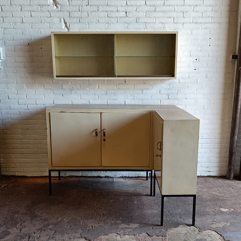 Early 1930's cabinet set by W. Penaat