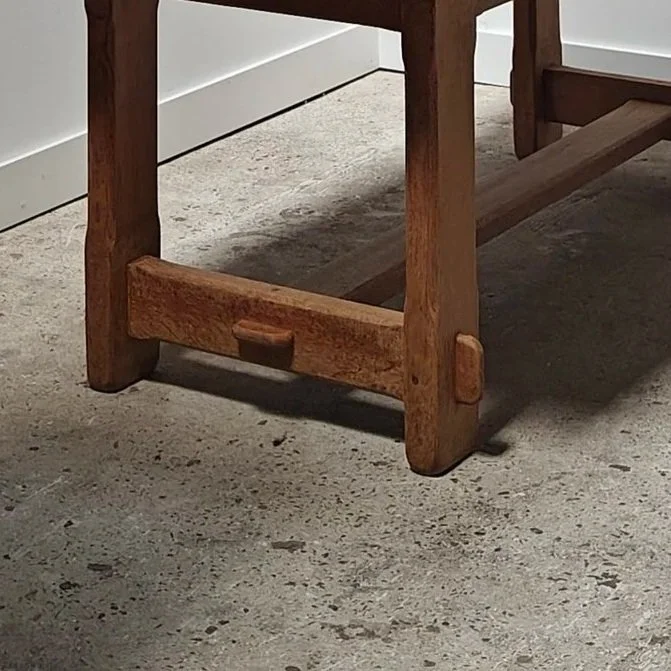 Oak+dining+table+with+a+visible+construction+1.jpg