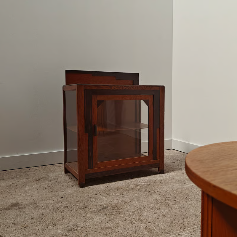 Haagse school 'thea' or display cupboard 1930s