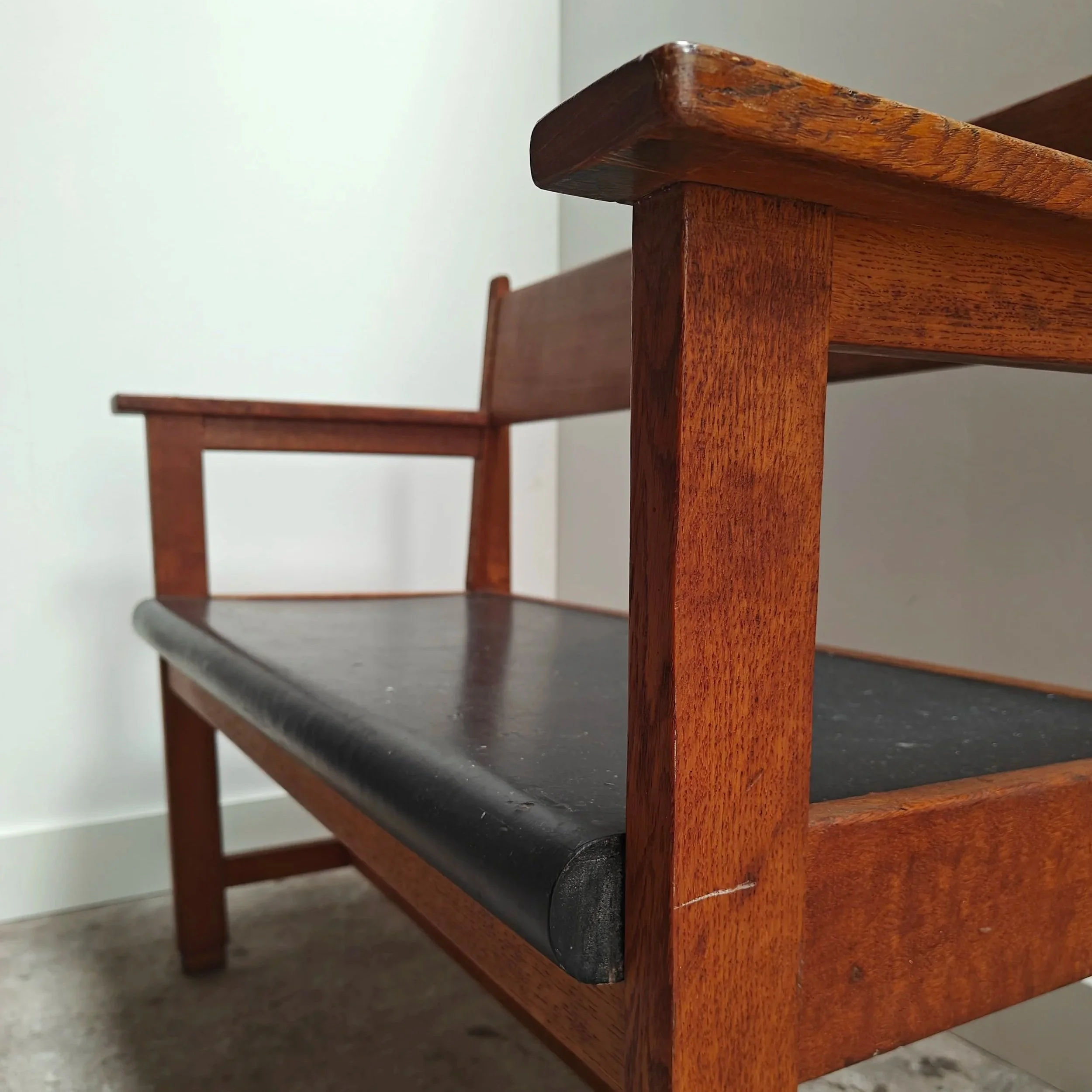 Haagse+School+bench+with+black+seat+5.jpg