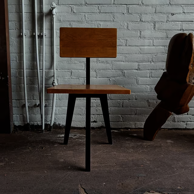 Tripod chair from Austria, front view