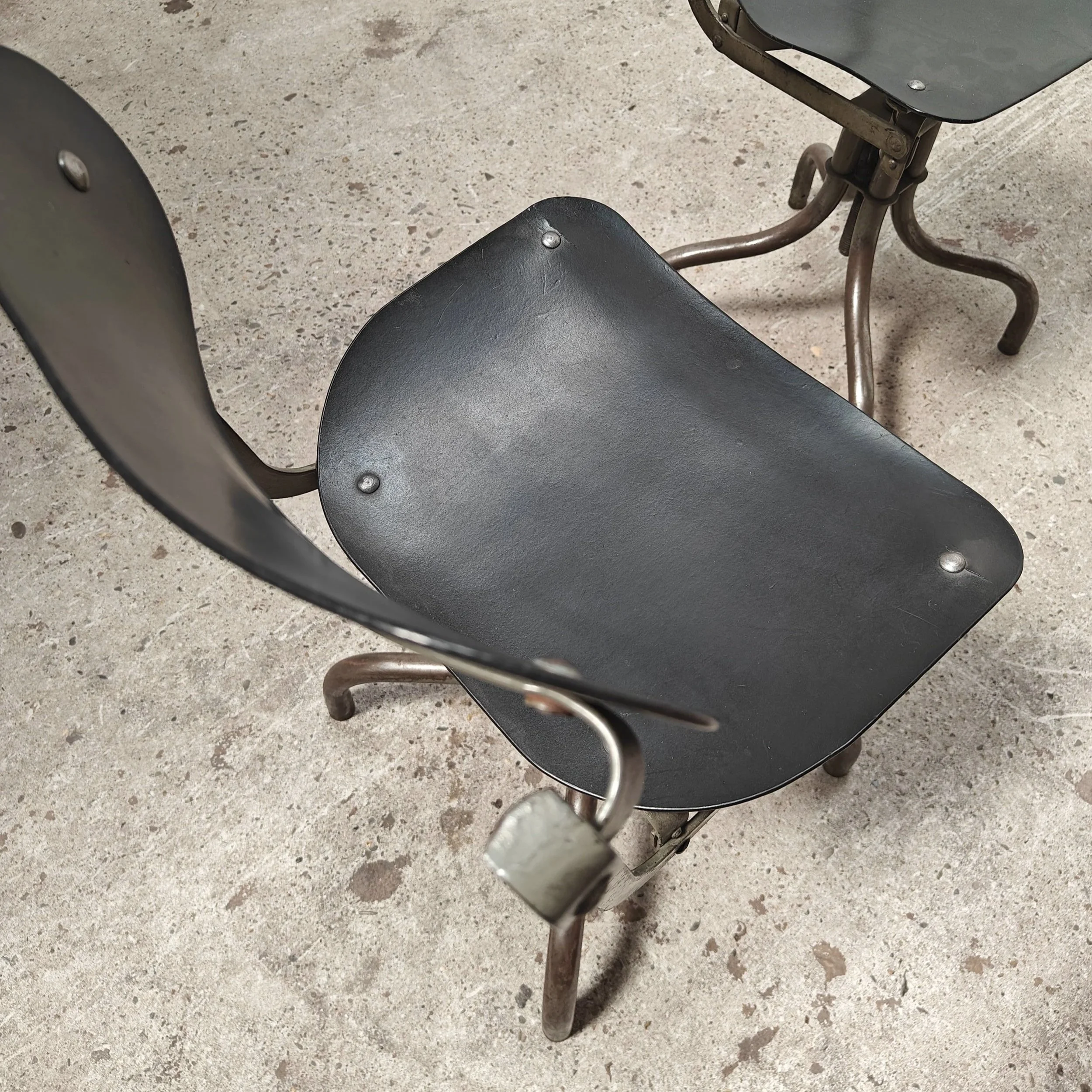 Tan+Sad+swivel+chair+set+23.jpg