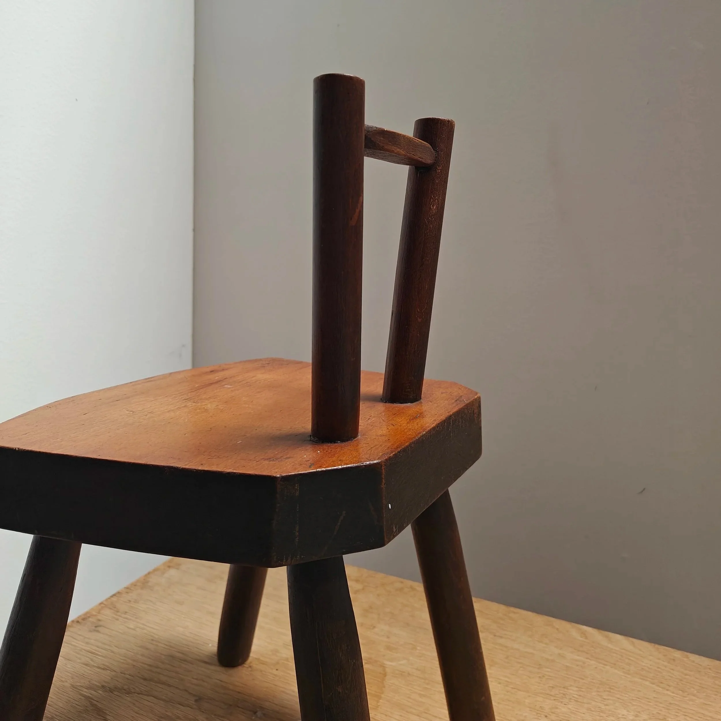 Small+stool+with+Asian+feel+5.jpg