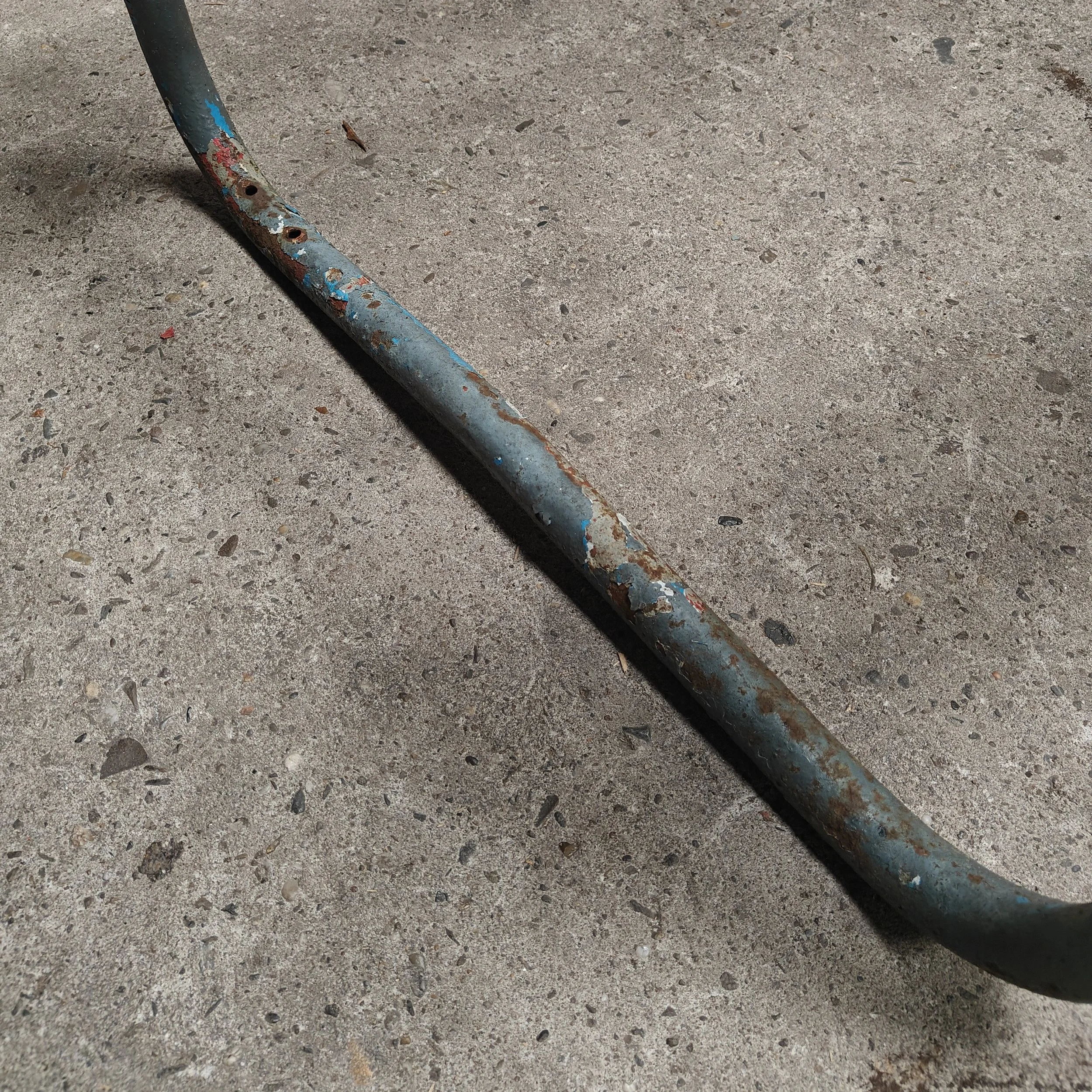 Iron bench Car Katwijk 4.jpg