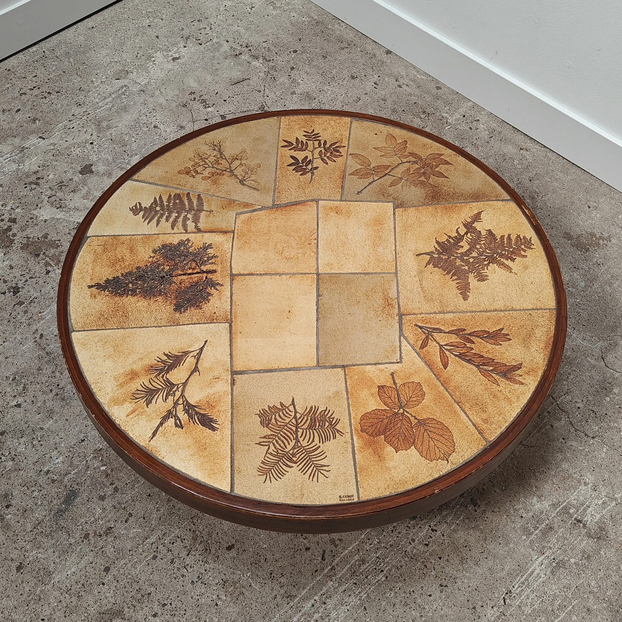 Franse salontafel Raymonde Leduc, Vallauris 6.jpg