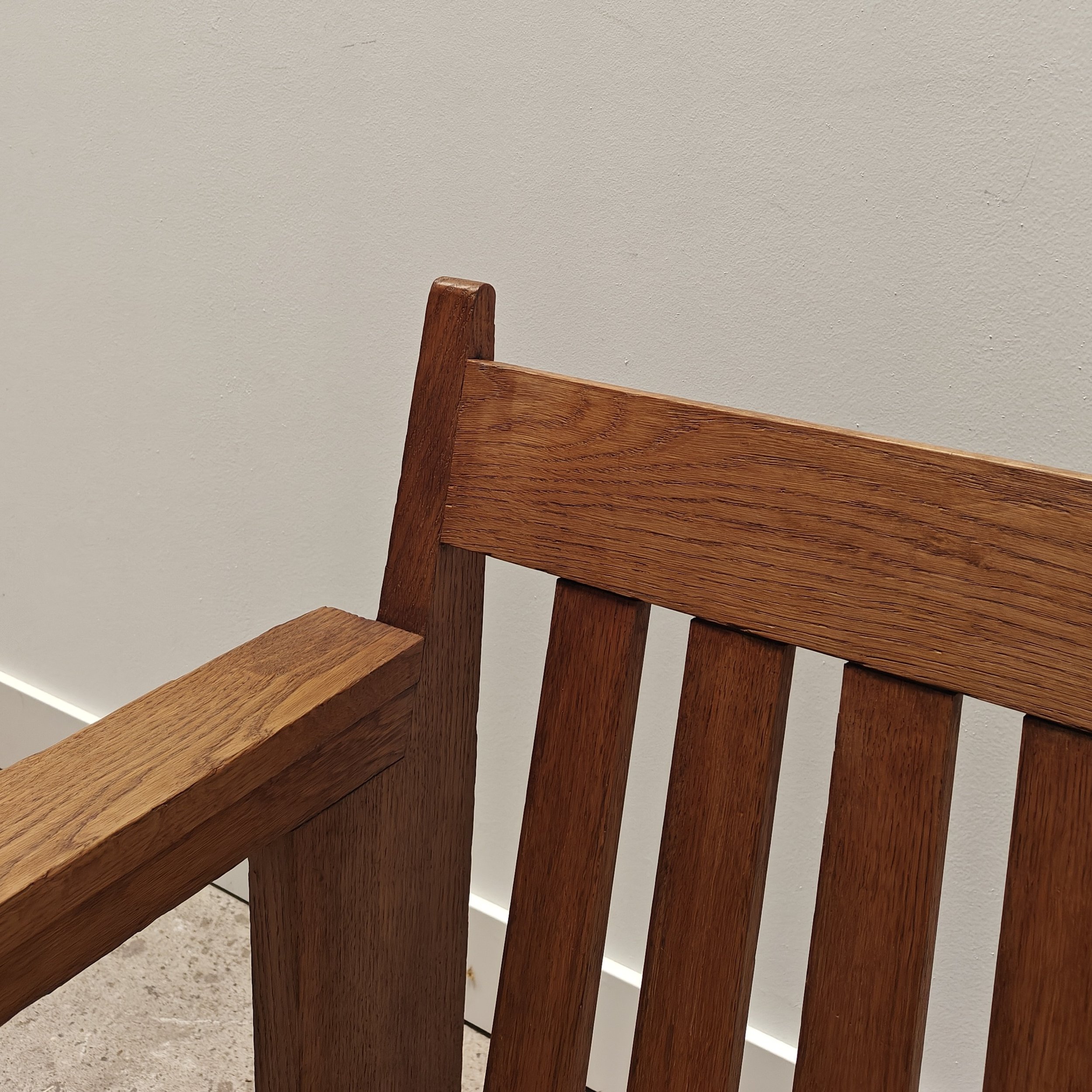 Architectural armchair Amsterdamse school from the 1920s 1.jpg