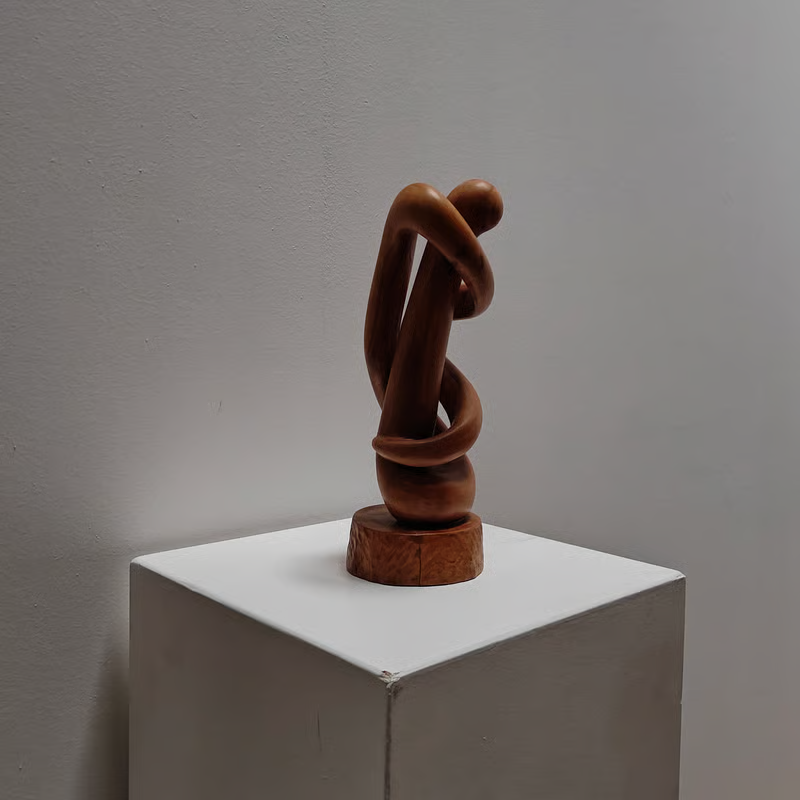 Organic wooden sculpture 3.png