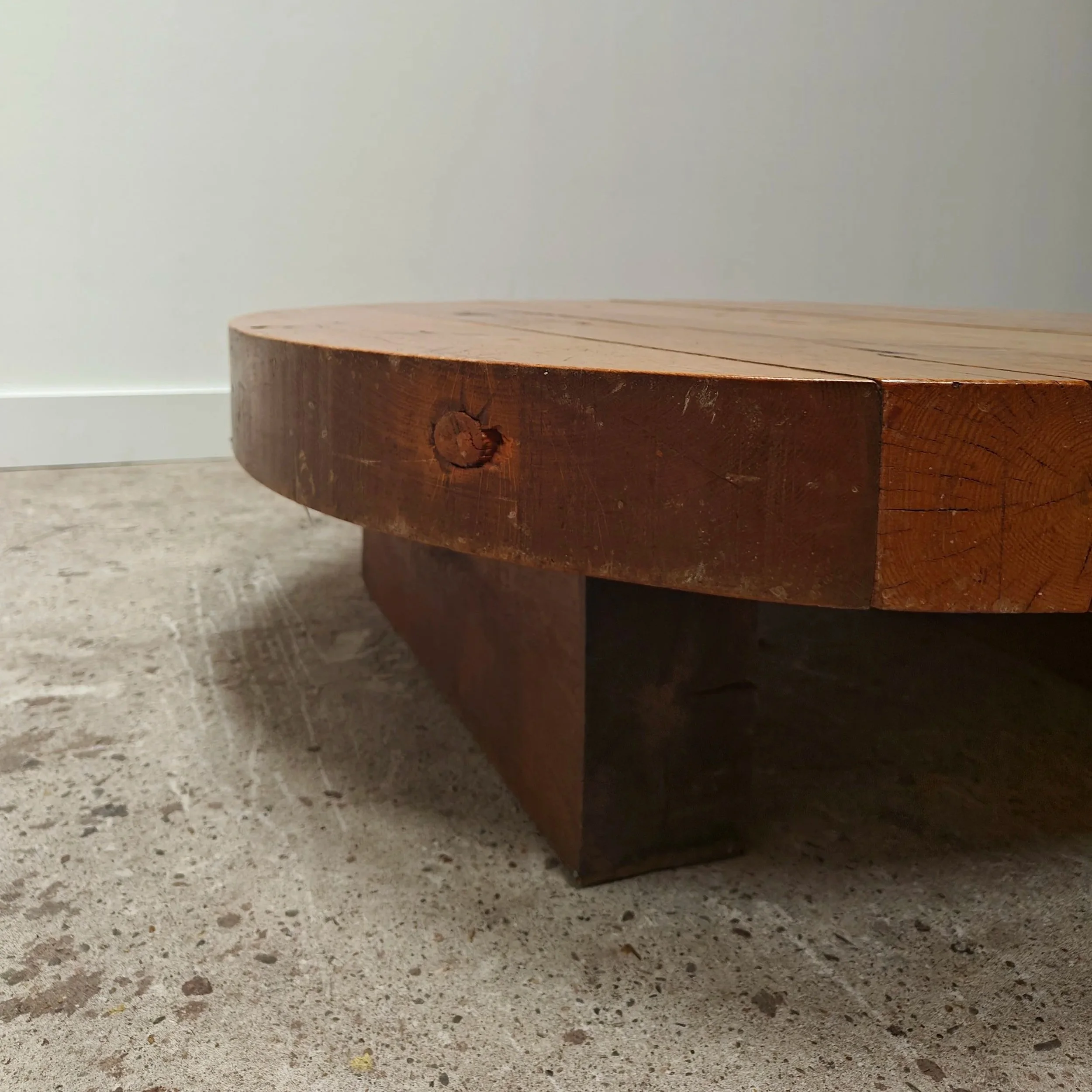 Solid+oak+round+coffeetable+5.jpg