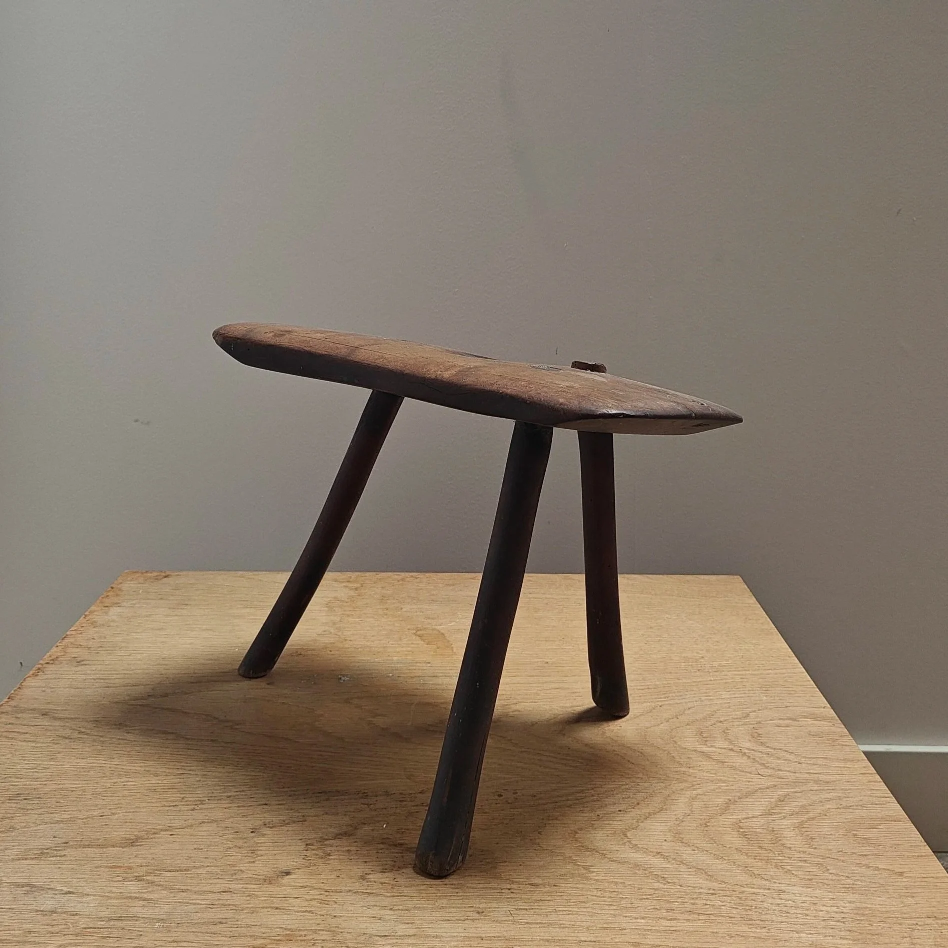 Antique+farmers+stool+5.jpg