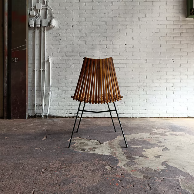 Rohe slatted chair 3.png