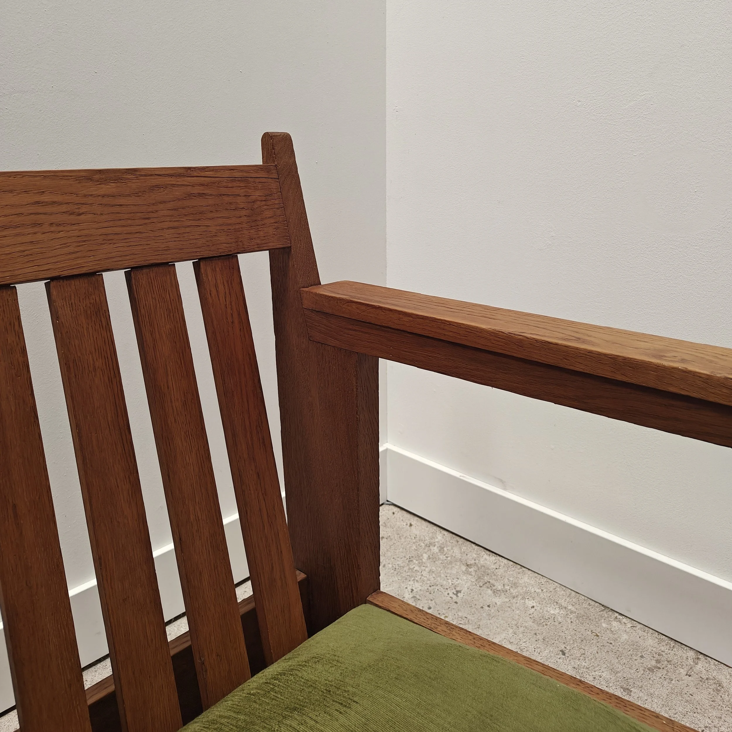 Architectural armchair Amsterdamse school from the 1920s 4.jpg